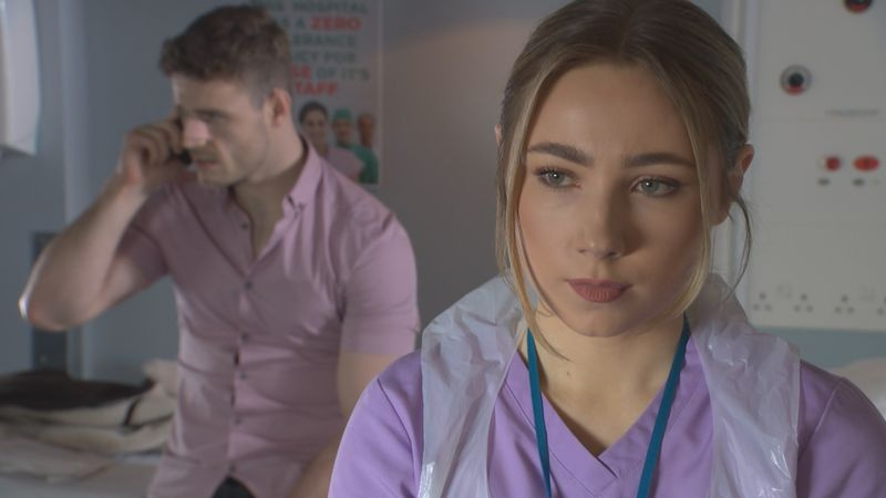 Peri Lomaks un Džordžs Kiss Hollyoaksā