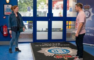 'Coronation Street' spoilers: Fiz Stape woedt op Tyrone!