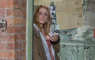 Spoilers de 'Hollyoaks': Donna-Marie Quinn chantajea a James