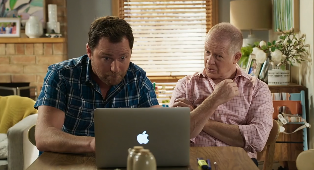 Naapurit, Shane Rebecchi, Clive Gibbons