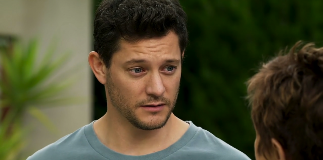 Voisins, Finn Kelly