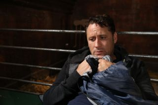 Tony Hutchinson est retenu prisonnier par Breda