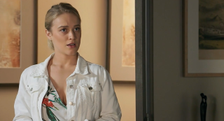 Neighbors spoilers: Σε ποιον είναι ύποπτη η Roxy Willis;