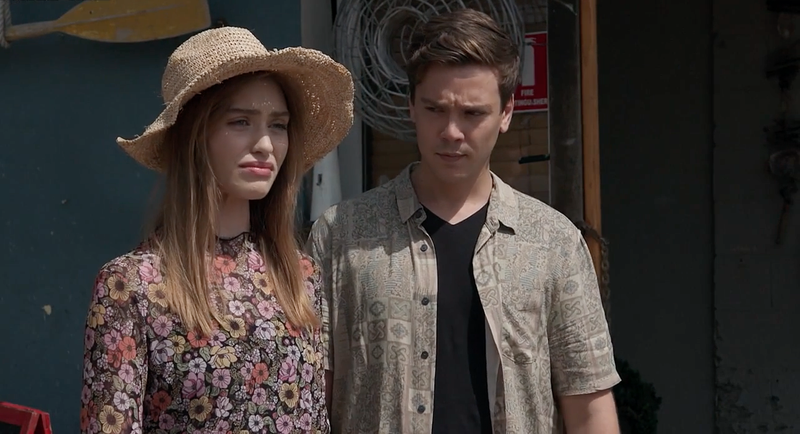 Spoileruri acasă și în deplasare, Chloe Anderson, Ryder Jackson