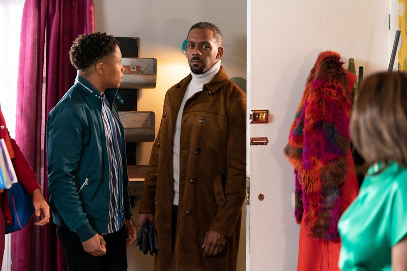 Felix interpretat de Richard Blackwood