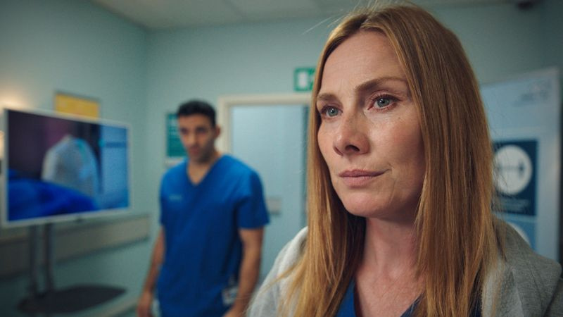 Η Rosie Marcel υποδύεται τον Jac Naylor στο Holby City