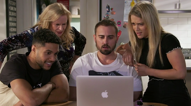 Levi Canning, Sheila Canning, Kyle Cannin in Roxy Willis v Sosedih.