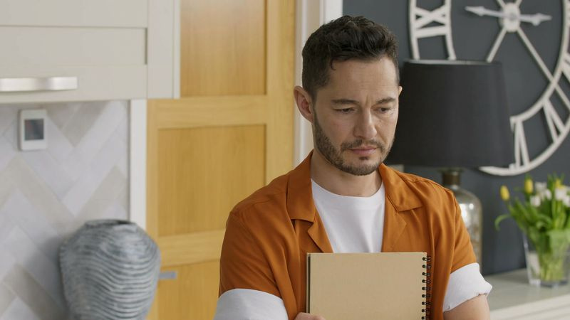 Olly Brockhurst, interpretată de Jake Graf în Doctori