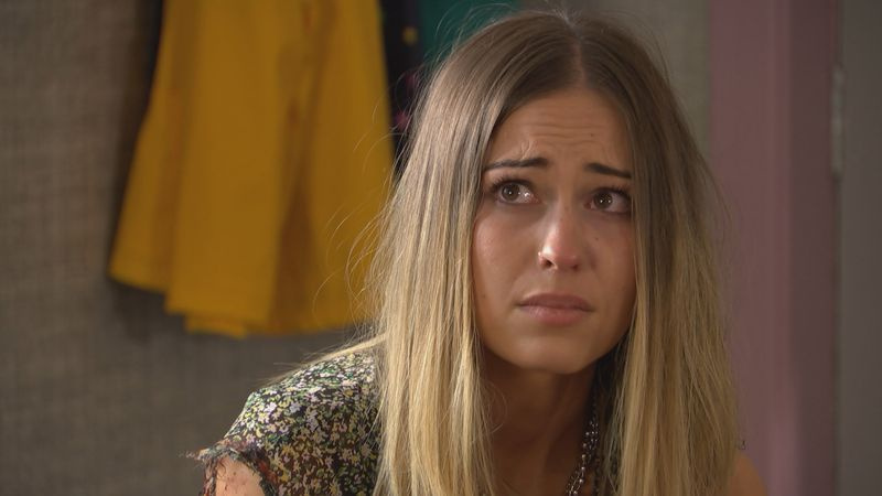 Summer Ranger în Hollyoaks interpretat de Rhiannon Clements