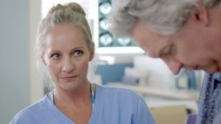 Holby City-spoilere: Blir Essie og Sacha gjenforent?