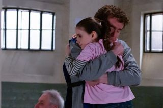 ¡Spoilers de Emmerdale! Te extraño papá - ¡April y el encarcelado Marlon Dingle se reencuentran!