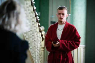 'EastEnders'-spoilere: Liam Butcher får litt hjelp av Janine!