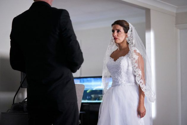 Namie ir išvykoje, Leah Patterson, Douglas