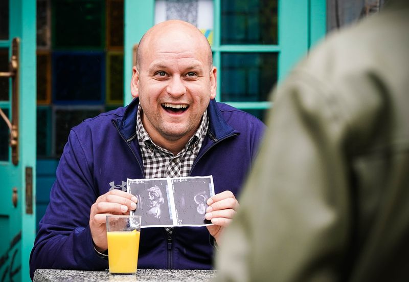 Stuart Highway est excité à EastEnders