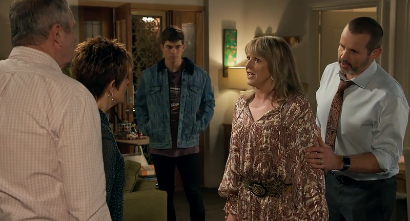 Naabrite spoilerid, Toadie Rebecchi, Melanie Pearson, Susan Kennedy, Karl Kennedy, Hendrix Greyson