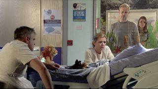 Spoilers de Coronation Street: Leanne et Steve disent au revoir à leur fils