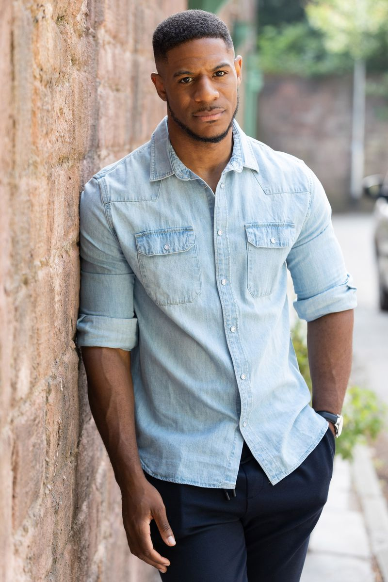 Nate Denbyt mängis Hollyoaksis Chris Charles