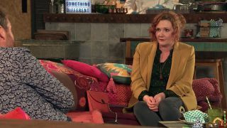 Spojlerji 'Coronation Street': Fiz Stape je na zmenku!