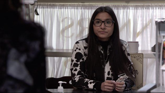Nina dit à Asha que Corey était avec Kelly