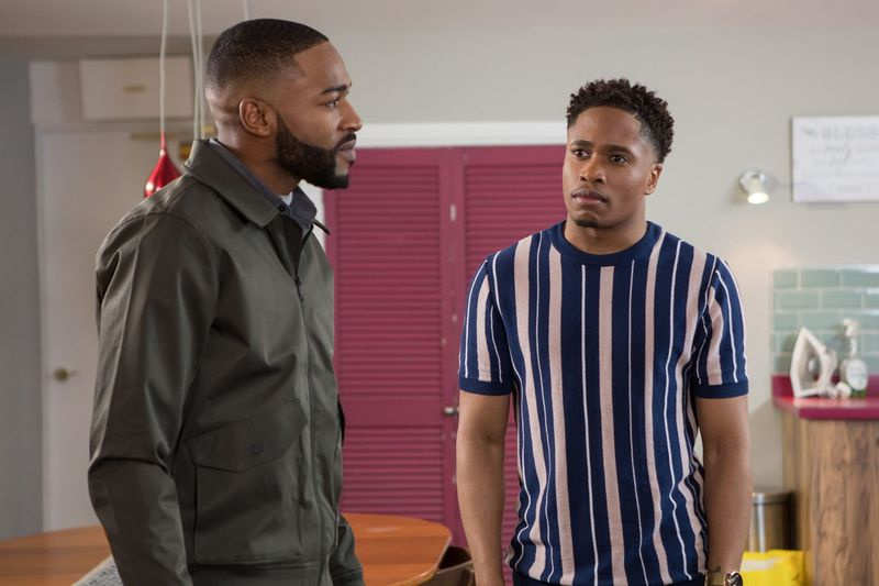 Toby et Mitchell à Hollyoaks