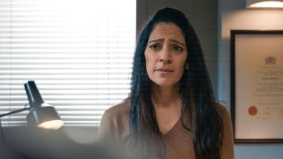 Σπόιλερ για το «Holby City»: Ο Lucky πηγαίνει στο MELTDOWN!