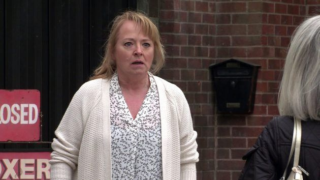 Spoiler pe Coronation Street: Sharon o atacă pe Jenny Connor?