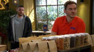 Emmerdale spoileriai! Tai pasimatymas... Aarono Dingle'o meilės gyvenimas kyla į viršų!