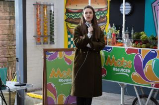 Hollyoaks spoilers: ΕΚΤΙΘΕΤΑΙ! Η Sienna Blake αποκαλύπτει τα αληθινά χρώματα του Summer