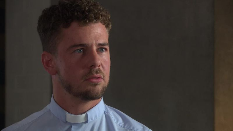 Joel Dexter Hollyoaksissa