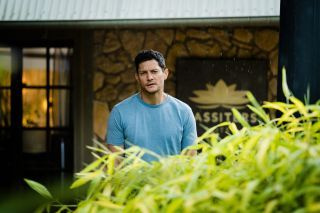 Spoilers de Neighbours : Il y a un souffle du passé pour Finn Kelly !