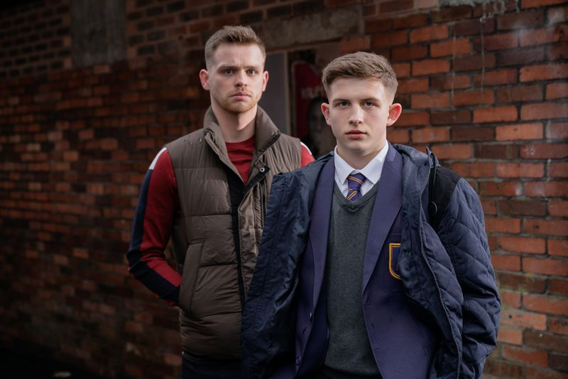 Le trafiquant de drogue Jordan Price avec Charlie Dean à Hollyoaks
