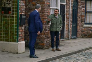 Coronation Streetin spoilerit: Nick Tilsley ja Peter hautaavat kirveen?