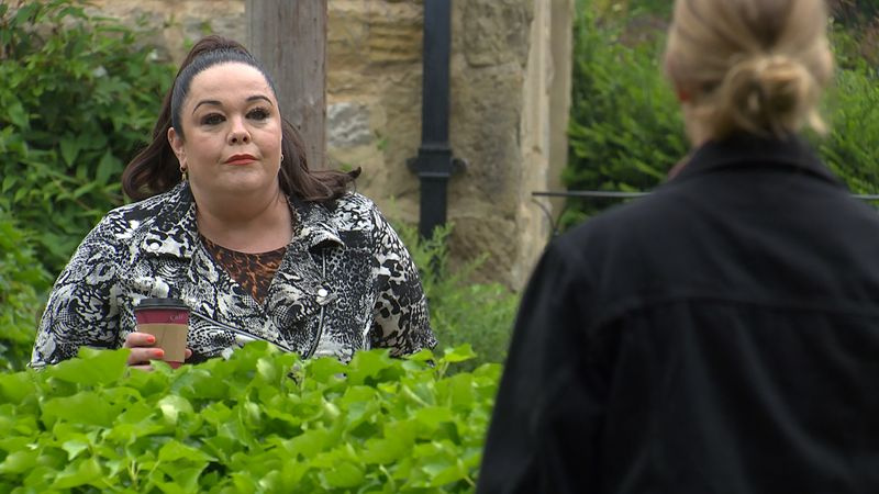 Spoilere Emmerdale, Mandy Dingle, Liv Flaherty