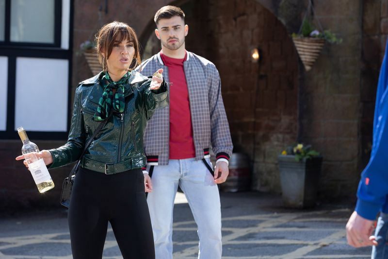 Romeo Nightingale con Mercedes McQueen in Hollyoaks
