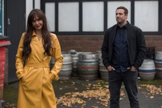 Spoilers de Hollyoaks: ¿AMANTES? ¿Mercedes McQueen se acuesta con Warren?