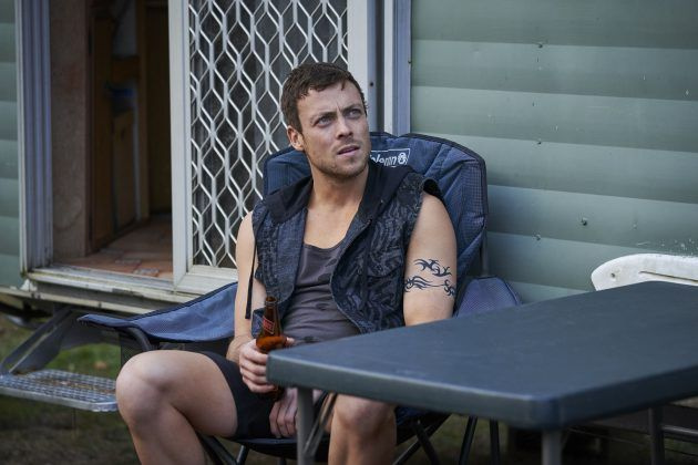 Kodus ja võõrsil, Dean Thompson