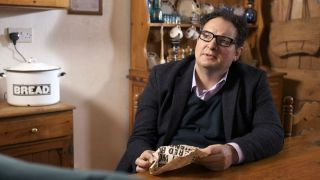 Spoilers al medicilor: Al Haskey încearcă să ajute un pacient cu demență