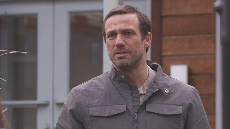 Ο Γουόρεν Φοξ στο Hollyoaks