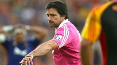 Hvorfor er Steve Walsh å dømme en avgjørende kamp mellom England og Wales?