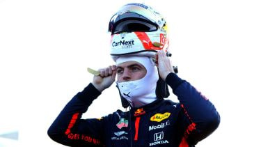 Max Verstappen van Red Bull bestuurt de RB8 op het onlangs gerenoveerde Circuit van Zandvoort