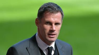 Jamie Carragher este suspendat de Sky Sports după ce a scuipat un incident