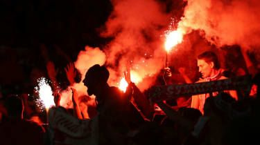UEFA acuză Arsenal și Köln din cauza aglomerației