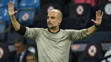 Menedżer Manchesteru City Pep Guardiola gestykuluje podczas wygranej 2-1 z Realem Madryt