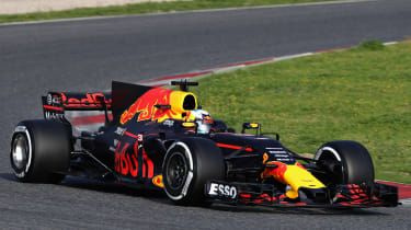F1 2017: Red Bull razkriva RB13 z votlim nosom