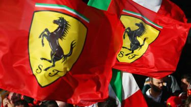 Ferrari flag vajer ved 2018 Formel 1 Australian Grand Prix i Albert Park i Melbourne