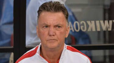 Hvězdy Man United spí na tréninku v kyslíkových stanech