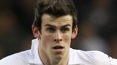 Garethas Bale'as laimi PFA apdovanojimus, bet komikas sukelia lenktynes