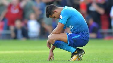 Dag for transferfrist: Man City 'rasende', da 'skader' efterlader Alexis Sanchez strandet