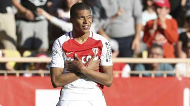 Eerste Neymar, nu Kylian Mbappe - PSG line-up £160m deal