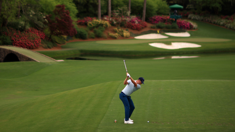   จัสติน โรส จากอังกฤษประเดิมสนามหมายเลข 12 ในวันพฤหัสบดีที่ 8 เมษายน 2021 ที่ The Masters ใน Augusta, Ga